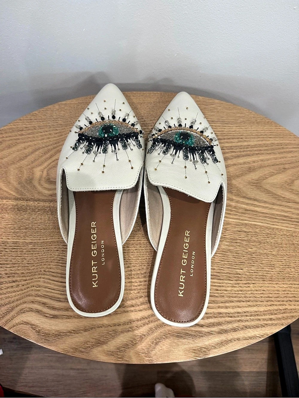 Kurt Geiger White Leather
Pointed Mules with Green Eye Embellishment - Picture 3 of 6